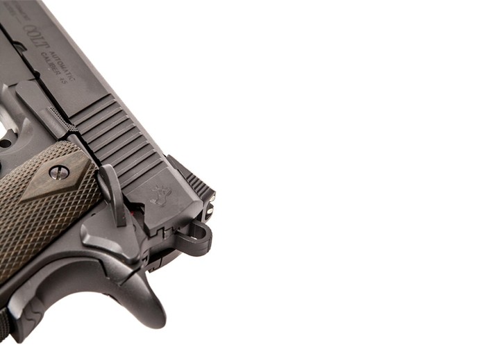 SCW colt m1191 carbon black エアソフトガン Cybergun Colt 1911 Rail CO2 Airsoft Pistol - Black | RedWolf