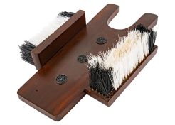 Boot Jack with brushes