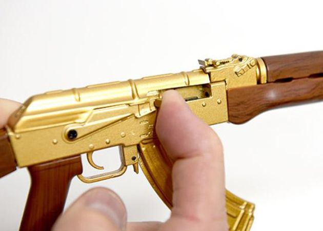 精巧1/3スケール　ミニチュアライフル　AK47 ゴールド 数量限定価格 精巧1/3スケール ミニチュアライフル AK47ゴールド